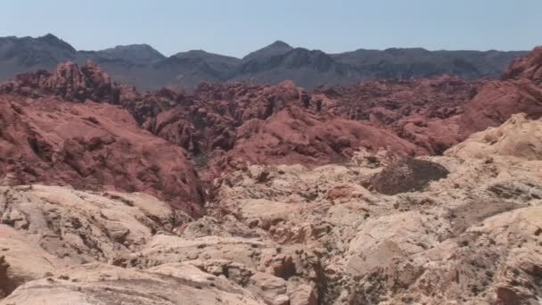 사막에 암석 — 비디오