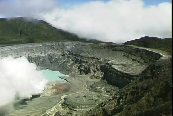 Volcán Poas en Costa Rica — Vídeos de Stock