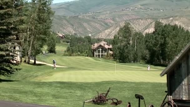 Campo de golfe em Beaver Creek — Vídeo de Stock