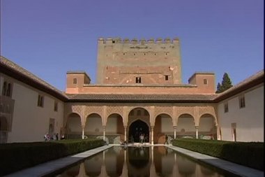 Granada'da Alhambra kale görünümü
