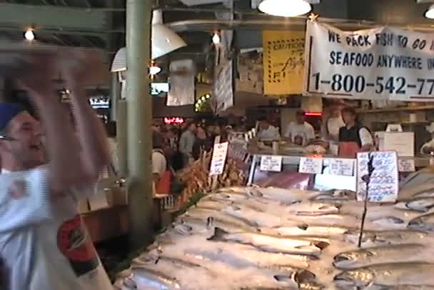 Mercado de peixe em Seattle — Vídeo de Stock