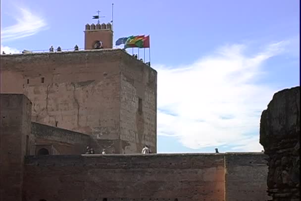 グラナダのアルハンブラ宮殿の要塞の景色 — ストック動画