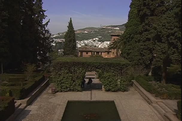 Vue de la forteresse de l'Alhambra à Grenade — Video