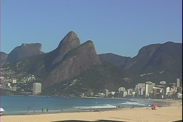 Playa de Ipanema en Río de Janeiro — Vídeos de Stock