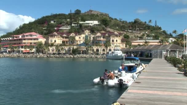 Pier in Marigot stad — Stockvideo