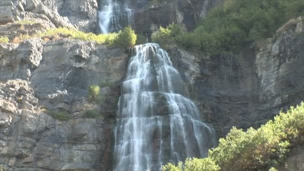Vattenfall i Wasatch Canyon — Stockvideo