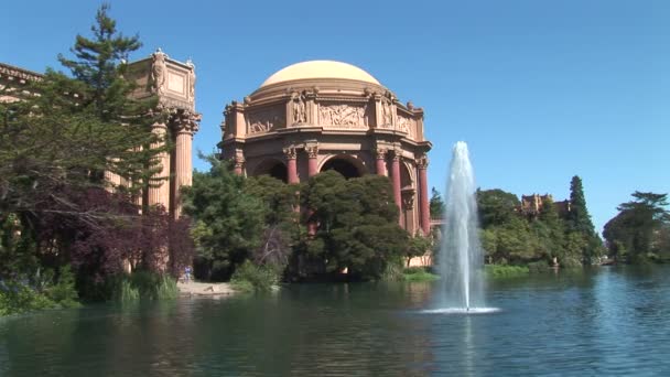 Palace of Fine Arts with fountain — ストック動画