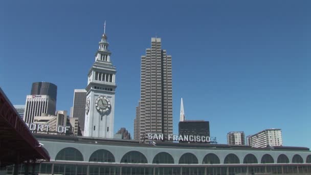 Port and skyline of San Francisco — Stock video