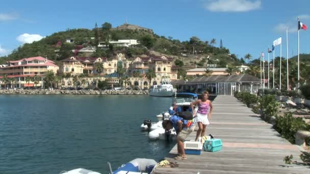 Muelle en la ciudad de Marigot — Vídeos de Stock