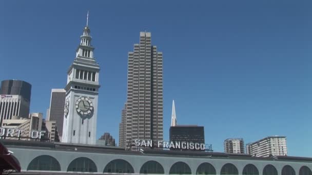 Haven en de skyline van San Francisco — Stockvideo