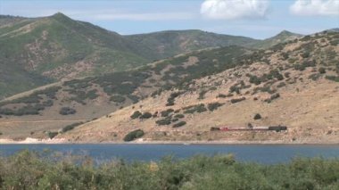 Geyik Creek baraj ve rezervuar tren sürmek