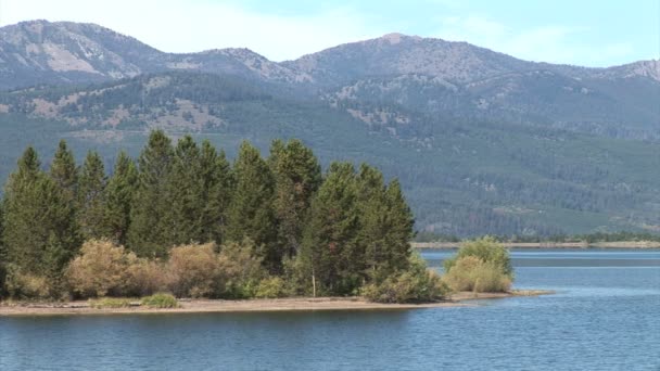 Lago Hebgen em Montana — Vídeo de Stock