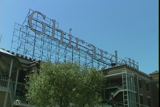 Plaza Ghirardelli en San Francisco — Vídeos de Stock