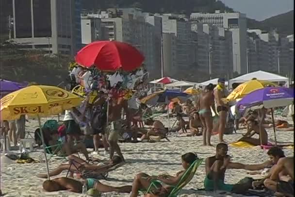 Plaży Copacabana w rio de janeiro — Wideo stockowe