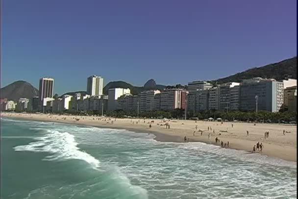 Playa de Copacabana en Río de Janeiro — Vídeos de Stock