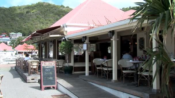 Le Bristro Cafe sur Caraïbes — Video