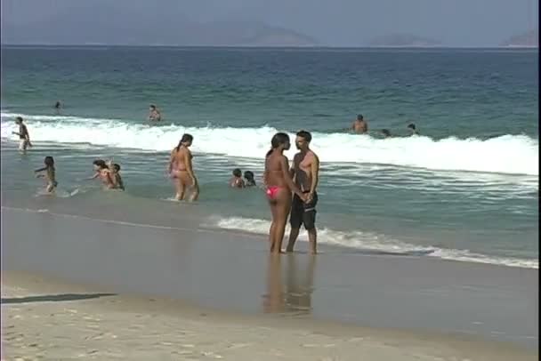 Copacabana beach, rio de Janeiro — Stockvideo