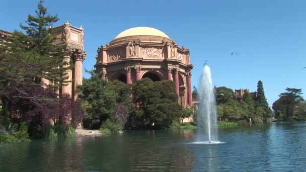 Palacio de Bellas Artes con fuente — Vídeos de Stock