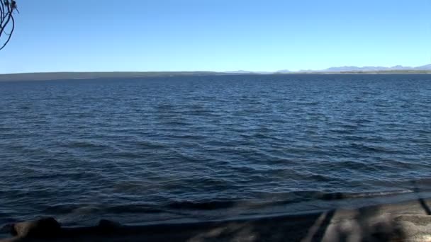 黄石公园中的黄石湖 — 图库视频影像