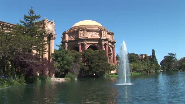 Palace of Fine Arts with fountain — ストック動画