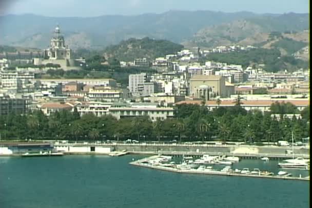 Marina and cityscape view in Messina city — Stock Video