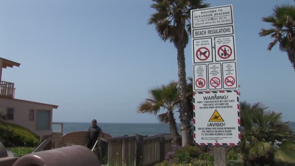 Señal de playa en San Diego — Vídeos de Stock