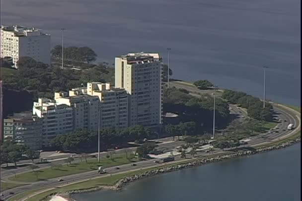 Trafik i Flamengo distric, Rio de Janeiro — Stockvideo