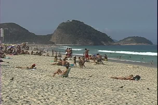 Copacabana Strand in Rio de Janeiro — Stockvideo