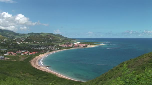 San Cristóbal y Nieves vista al resort — Vídeo de stock