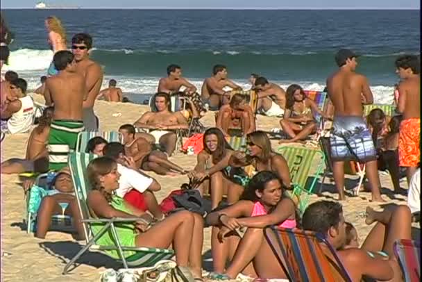 Playa de Ipanema en Río de Janeiro — Vídeo de stock