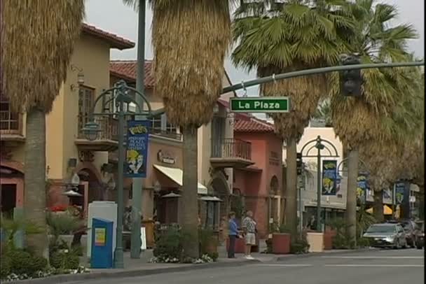 Trafik i Palm Springs — Stockvideo