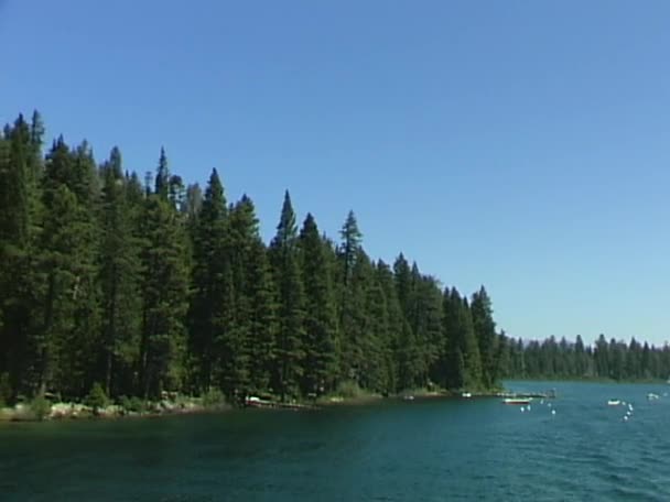 Uitzicht op Lake Tahoe in Nevada — Stockvideo