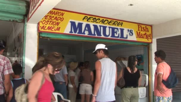 Fish Market in Mexican city — Stock video