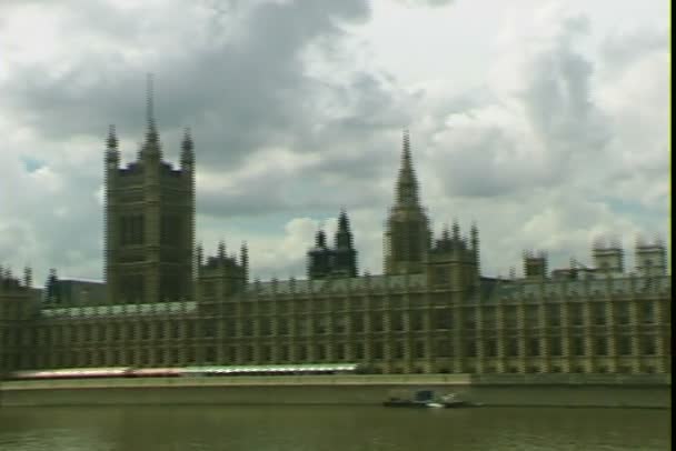 Londra'da bina Parlamento — Stok video