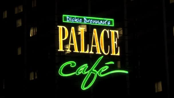 Palace Cafe znamení v New Orleans — Stock video