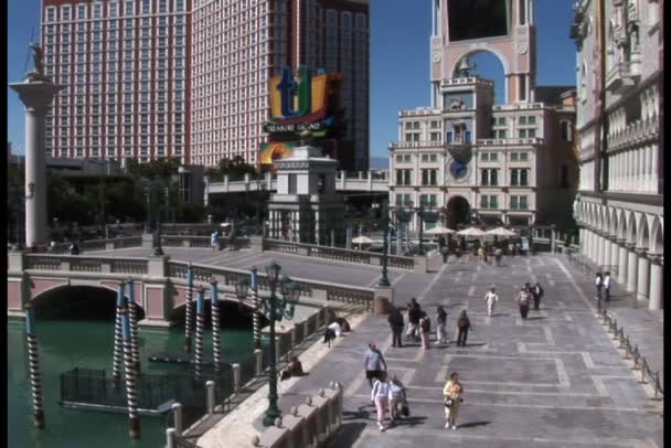 Venetian courtyard in Las Vegas — Stock Video