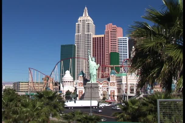 New York hotel in Las Vegas — Stockvideo