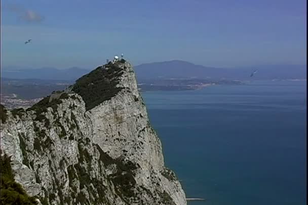 岩石在西班牙太阳海岸 — 图库视频影像