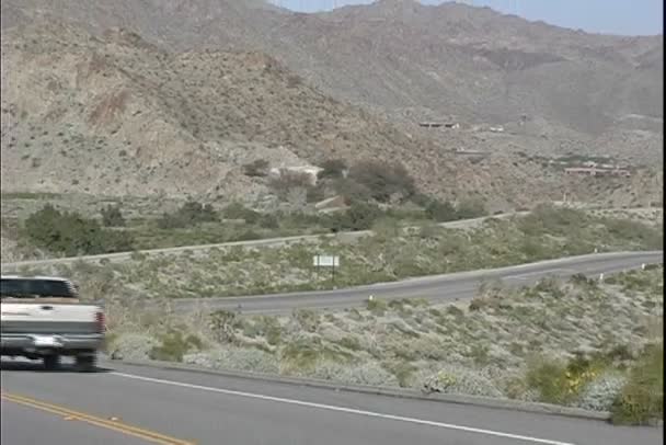 Aszfalt road-sivatagban — Stock videók