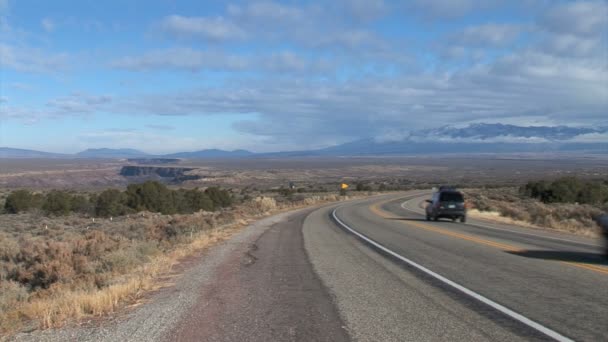 Highway Traffic i Taos — Stockvideo