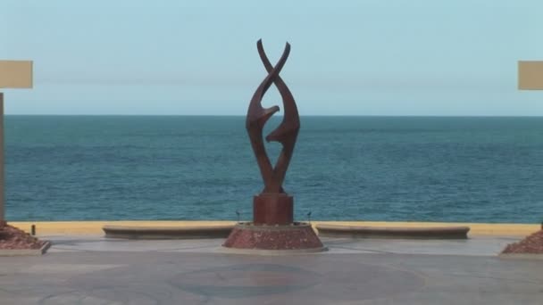 Puerto Penasco Plaza heykeli ile — Stok video