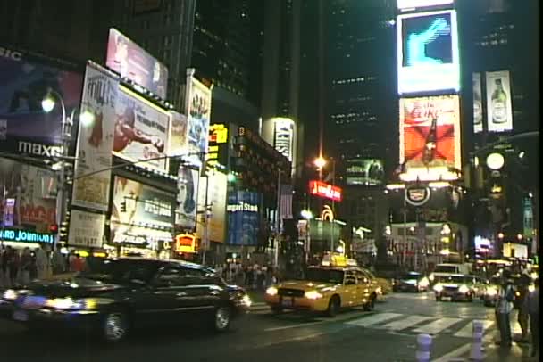 Бродвейская улица в Нью-Йорке — стоковое видео