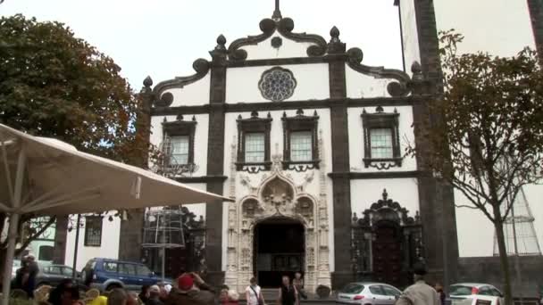 Kostel Porta Delgada — Stock video