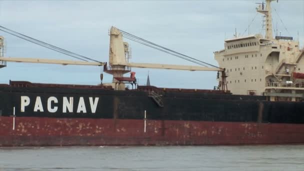 Nave da carico sul fiume Mississippi — Video Stock