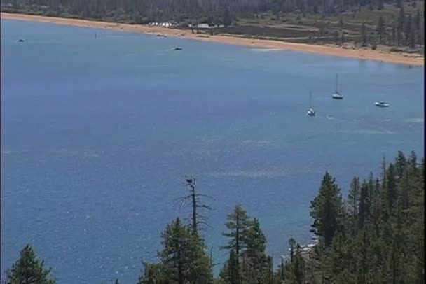 Costa della Sierra Vista sul lago Tahoe — Video Stock