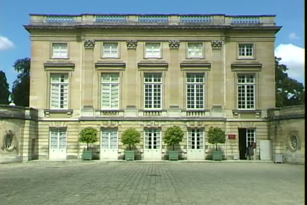 Гостевой дворец в Париже — стоковое видео