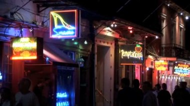 Bourbon new Orleans'ta sokak