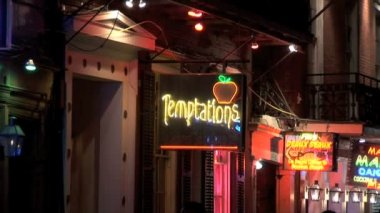 Bourbon new Orleans'ta sokak