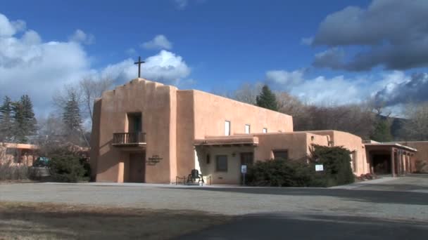 Igreja na cidade de Taos — Vídeo de Stock