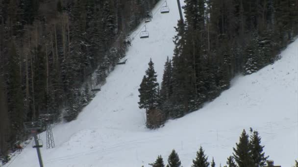 滑雪升降椅 — 图库视频影像